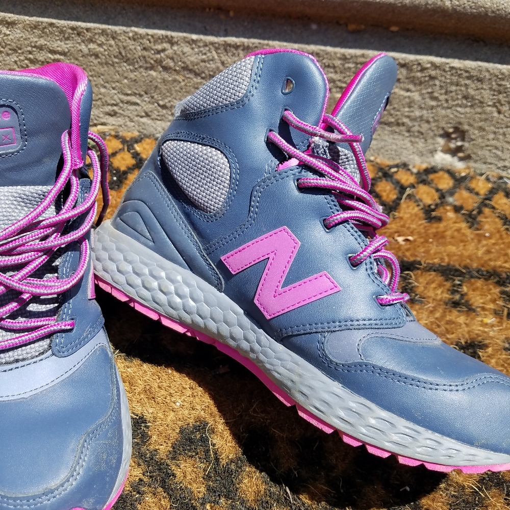 New Blanace Trail Boots Sneakers - Picture 1 of 8
